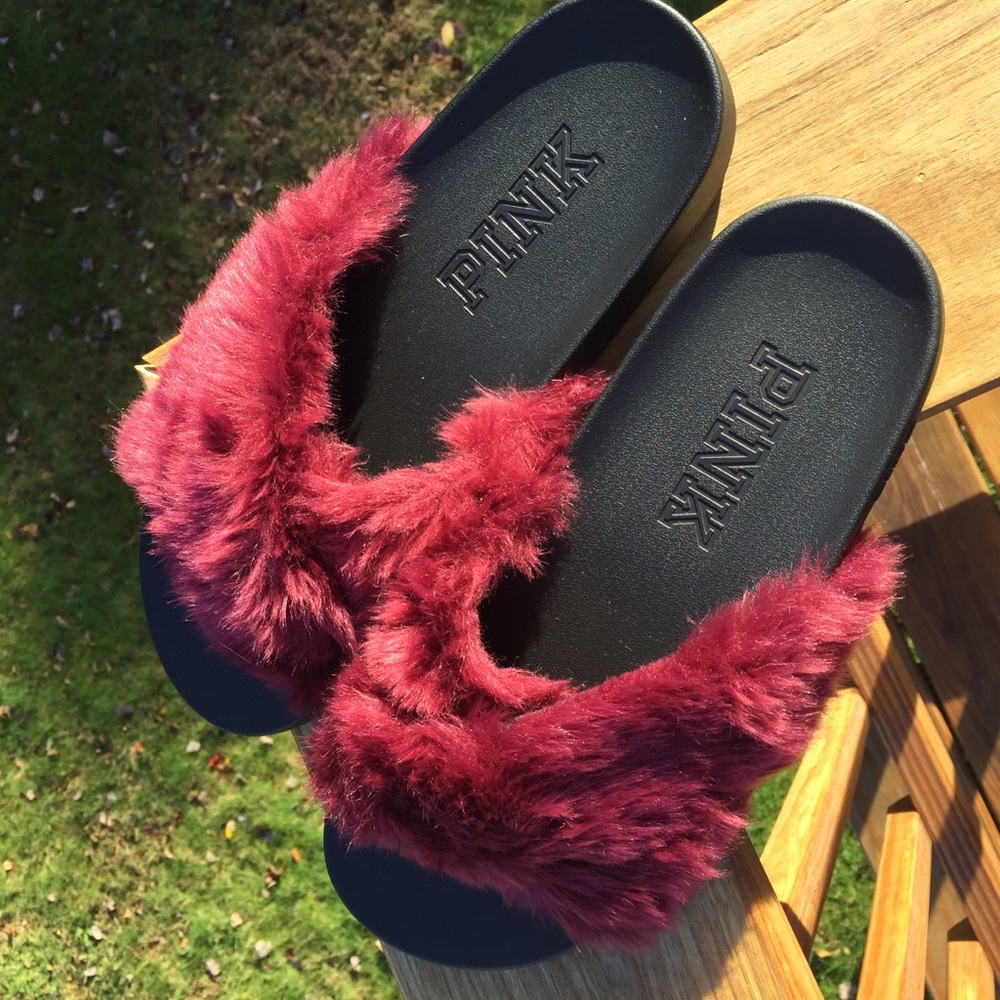 VS PINK slides
